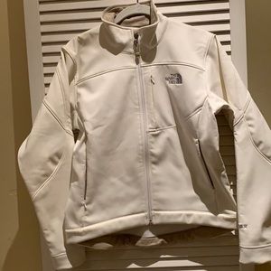 The north face women’s Apex jacket size small
